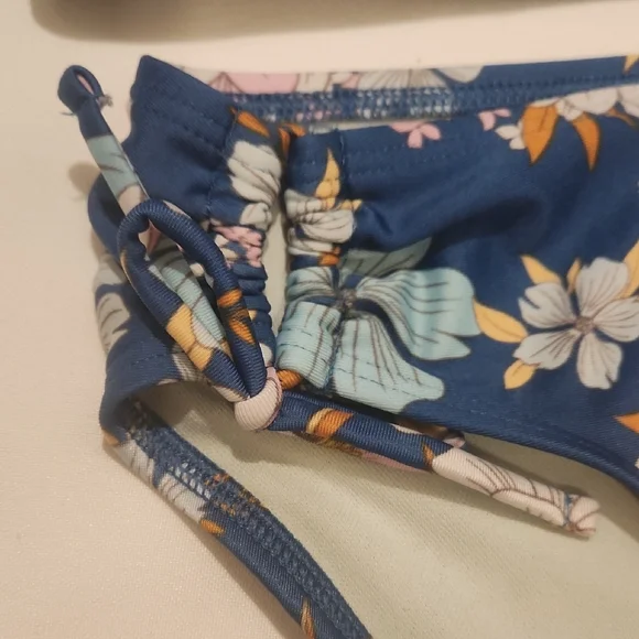 Art Class Bikini Set - Picture 10 of 15